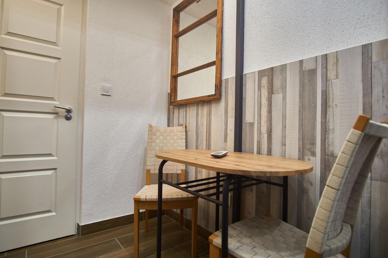 Km33 Apartments - Budapest - Hostaid Екстериор снимка